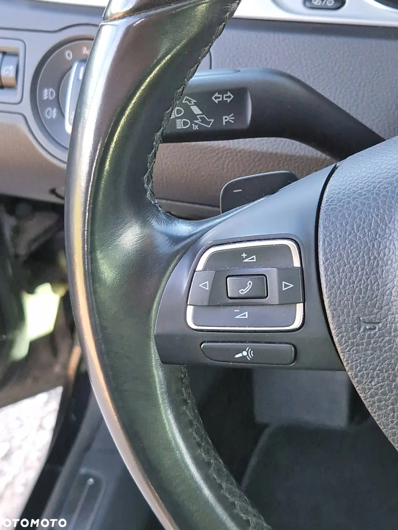 Volkswagen Passat 2.0 TDI Highline DSG - 24