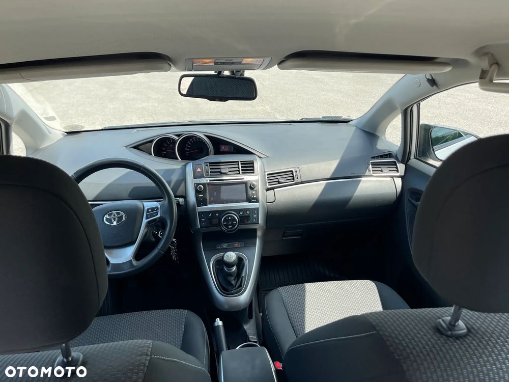 Toyota Verso 2.0 D-4D Premium - 12