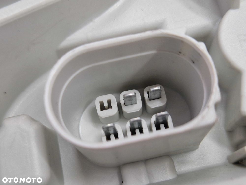 audi a3 8p 3 drzwi wkład lampy tylny prawy tył oprawa prawa - 4
