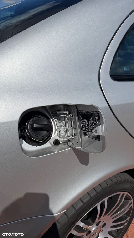 Mercedes-Benz Klasa E 320 Avantgarde - 38