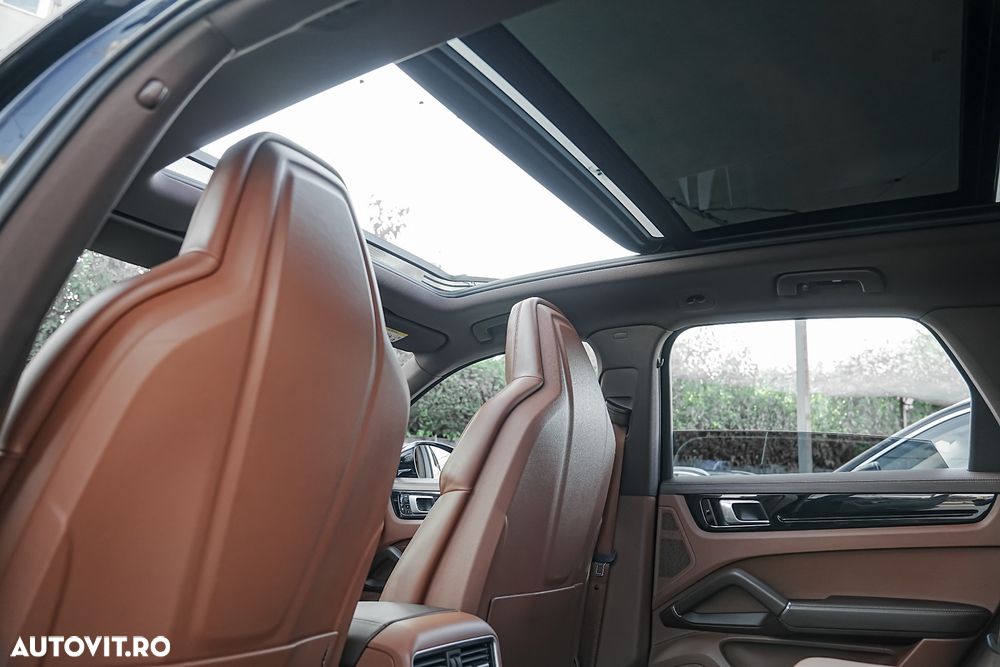 Porsche Cayenne Tiptronic S - 13