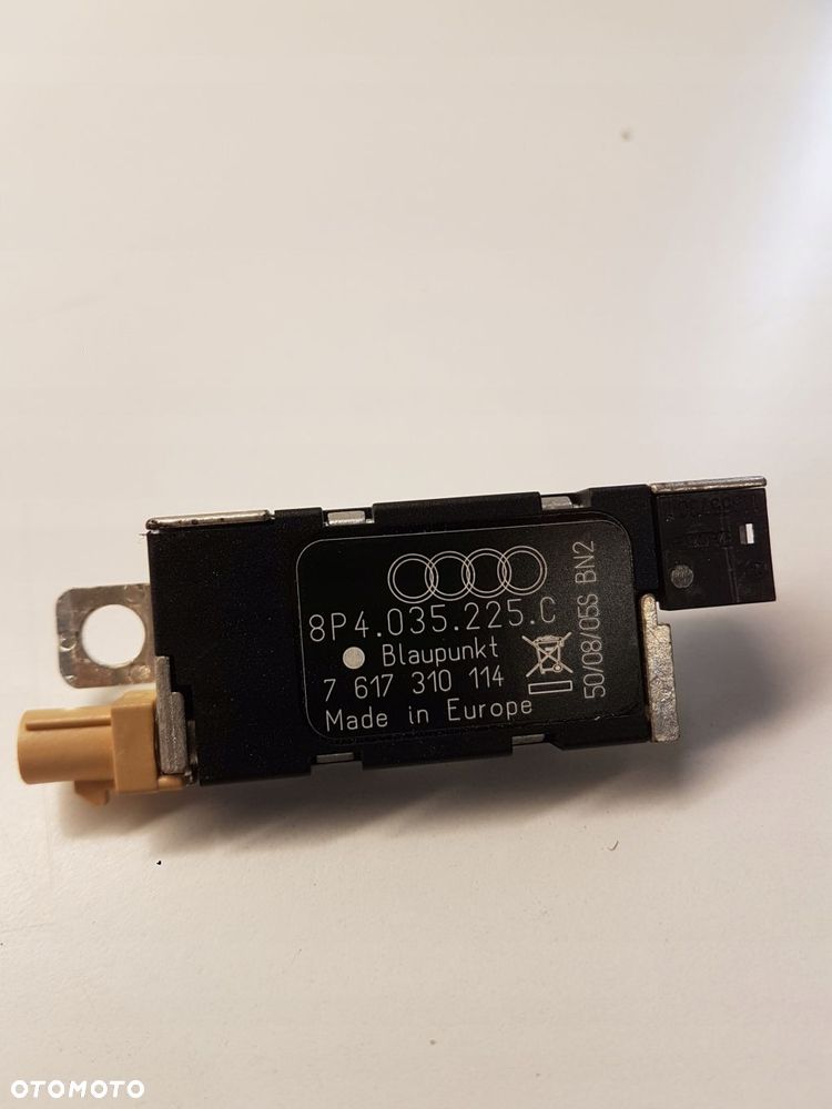 WZMACNIACZ ANTENY AUDI A3 LIFT 8P4035225C - 2