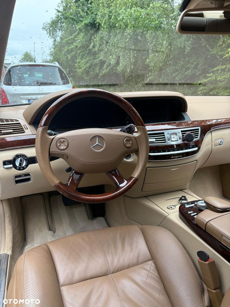 Mercedes-Benz Klasa S 500 L 4Matic 7G-TRONIC - 32