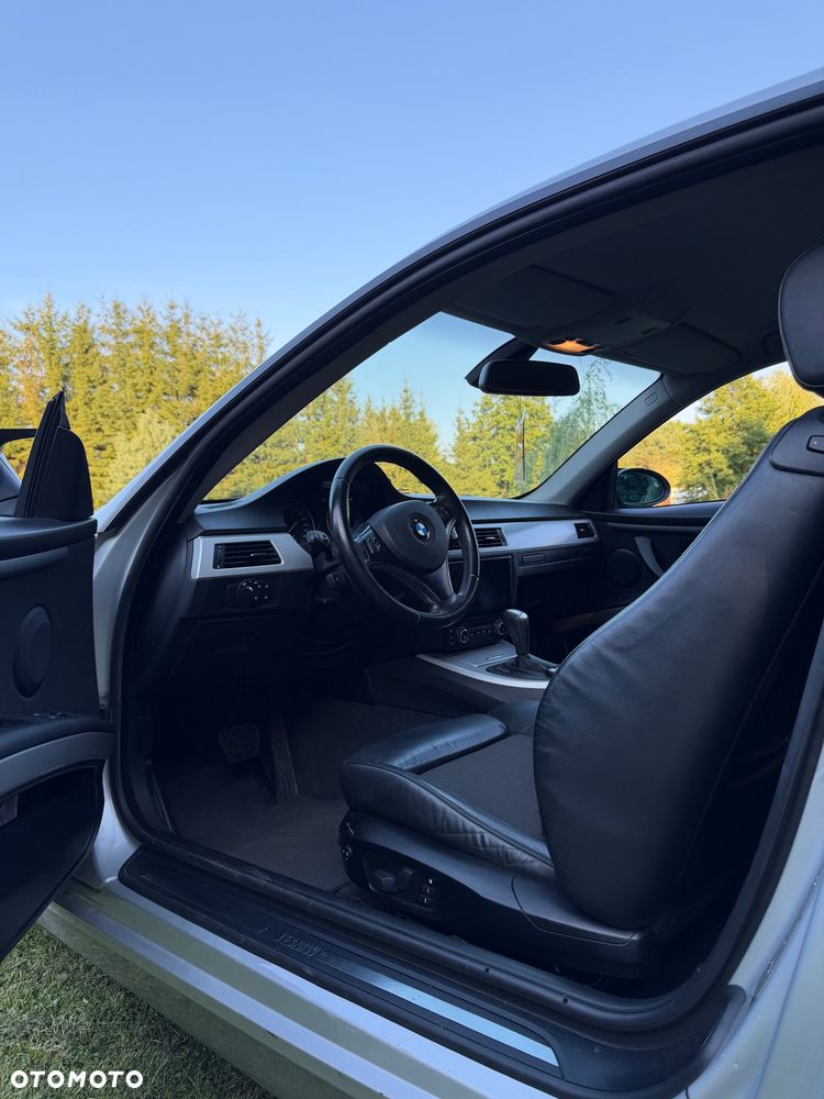 BMW Seria 3 320i - 14