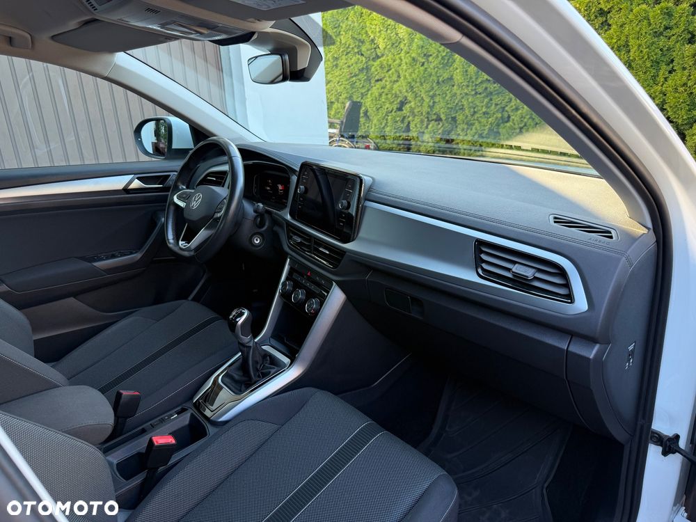 Volkswagen T-Roc - 12