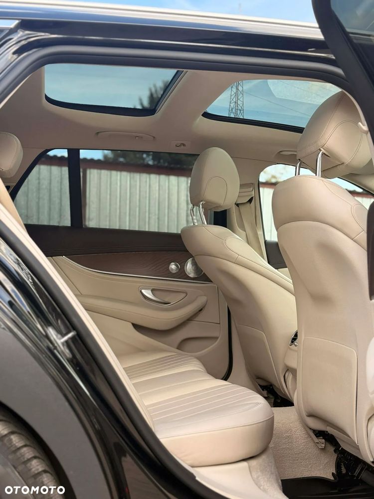 Mercedes-Benz Klasa E 220 d 4-Matic All-Terrain - 18
