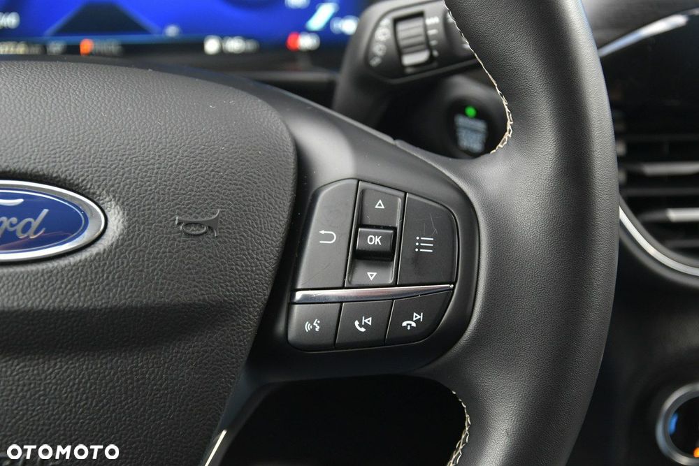 Ford Kuga - 27