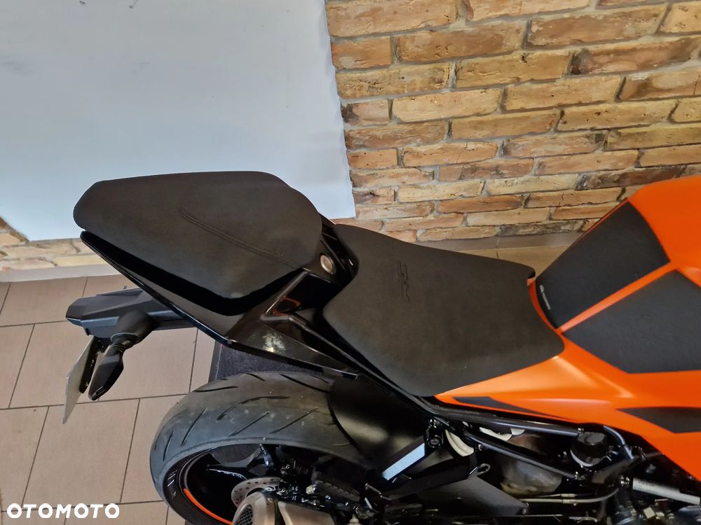 KTM RC 390 - 25