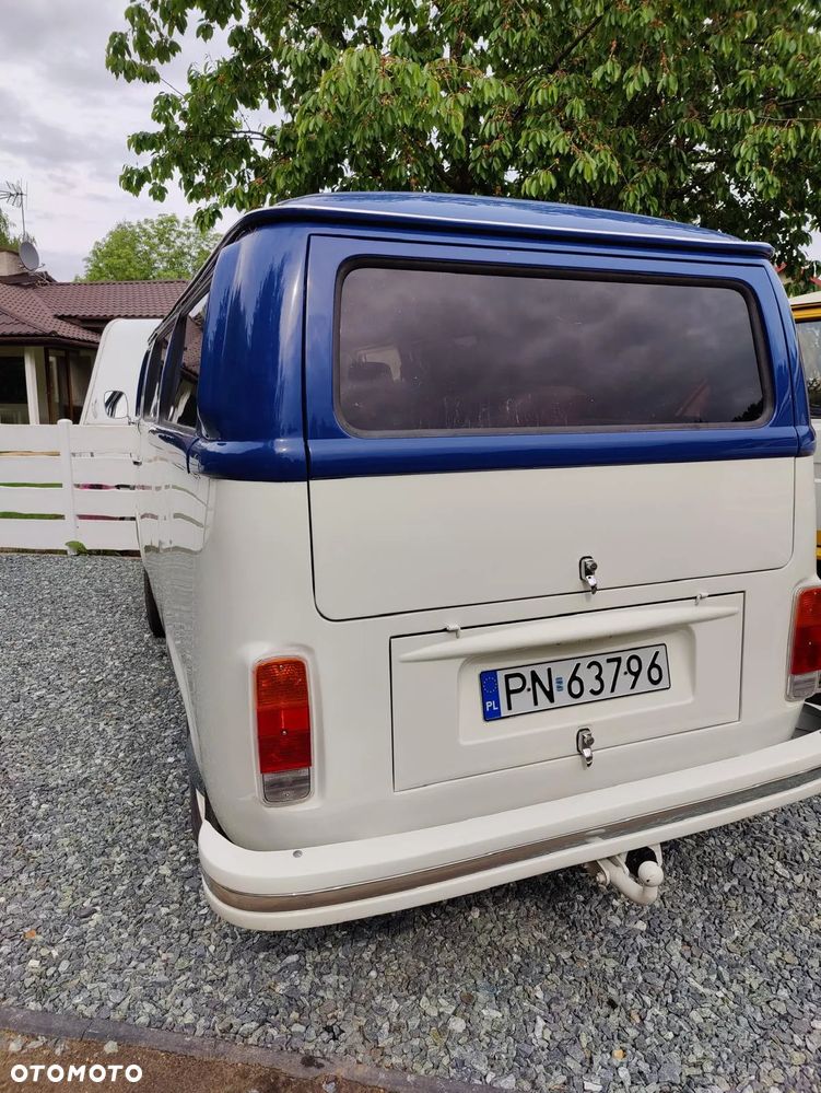 Volkswagen Transporter - 11