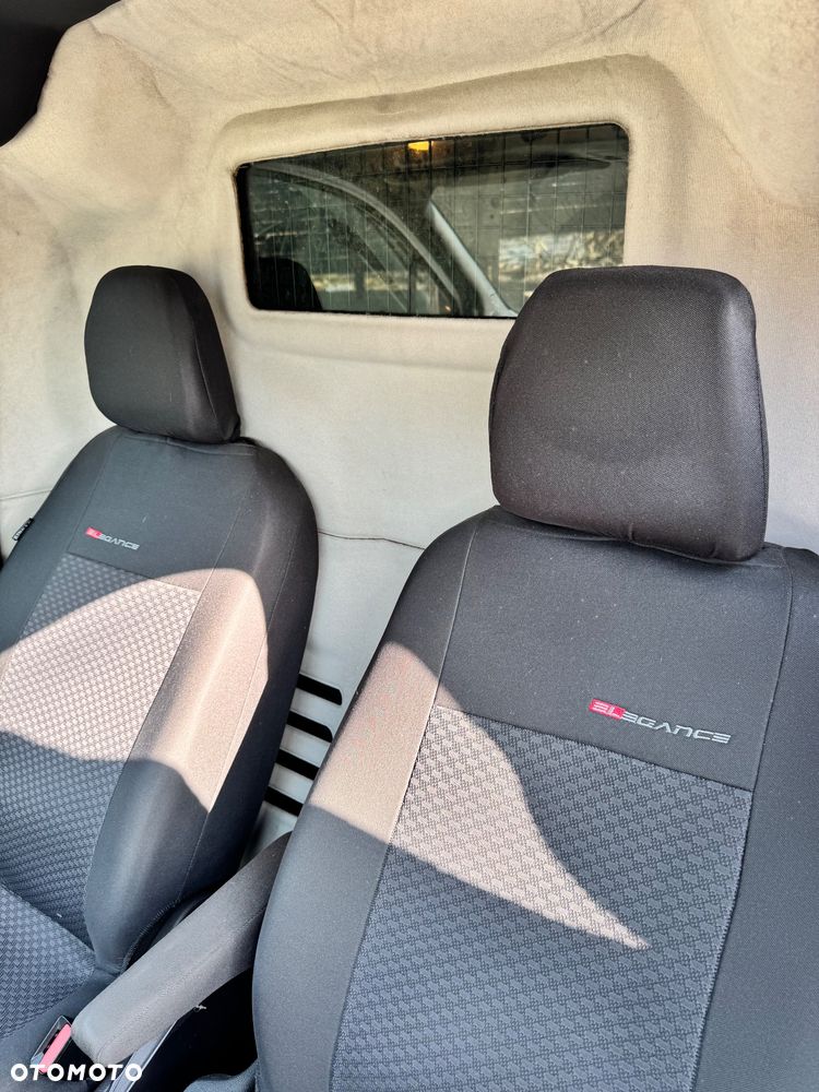 Ford Transit Courier - 8
