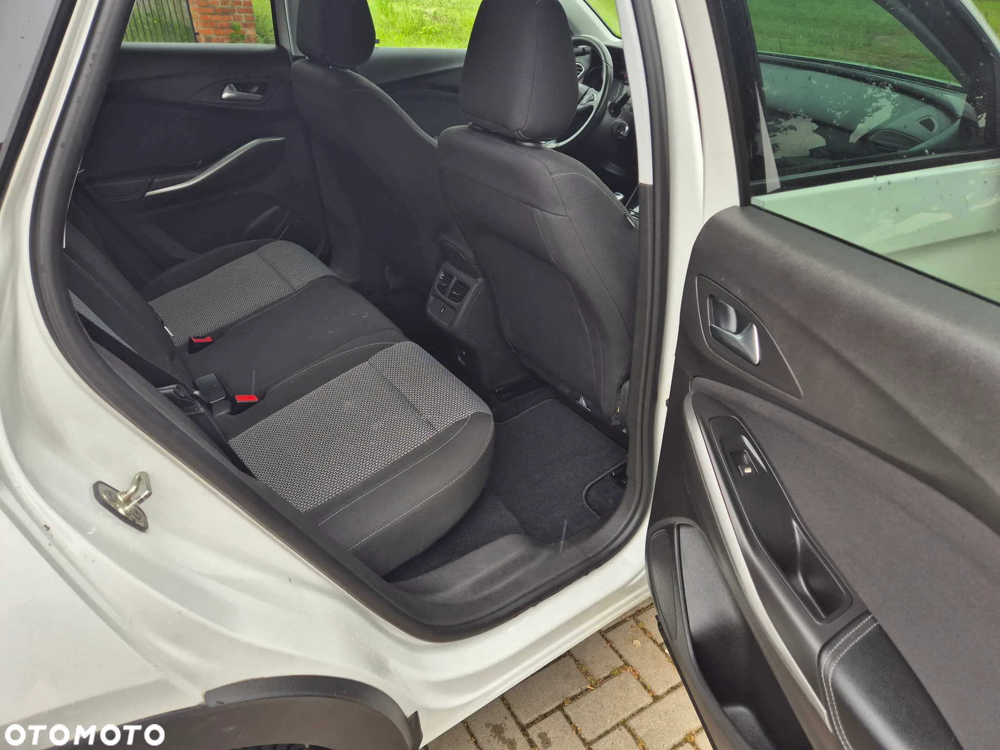 Opel Grandland X 1.6 D Start/Stop Business INNOVATION - 12