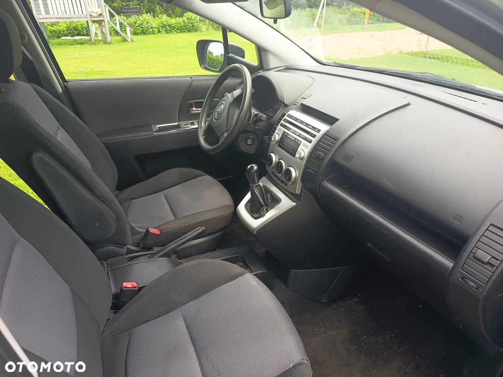 Mazda 5 - 7