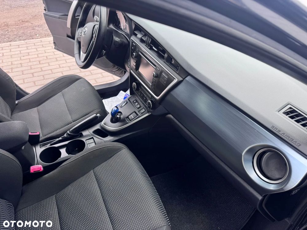 Toyota Auris 1.8 HSD Prestige NAVI - 7