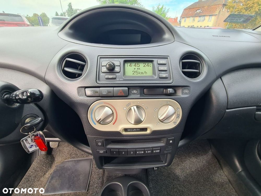 Toyota Yaris 1.3 VVT-i Luna - 10