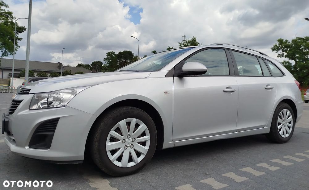 Chevrolet Cruze 1.6 LS - 1