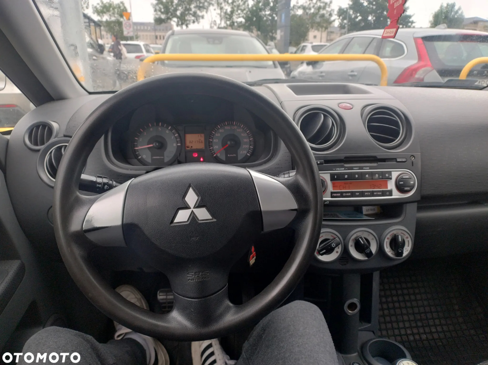 Mitsubishi Colt 1.3 Inform - 6