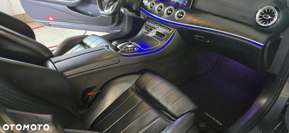 Mercedes-Benz Klasa E 220 d Coupe 4-Matic 9G-TRONIC - 13