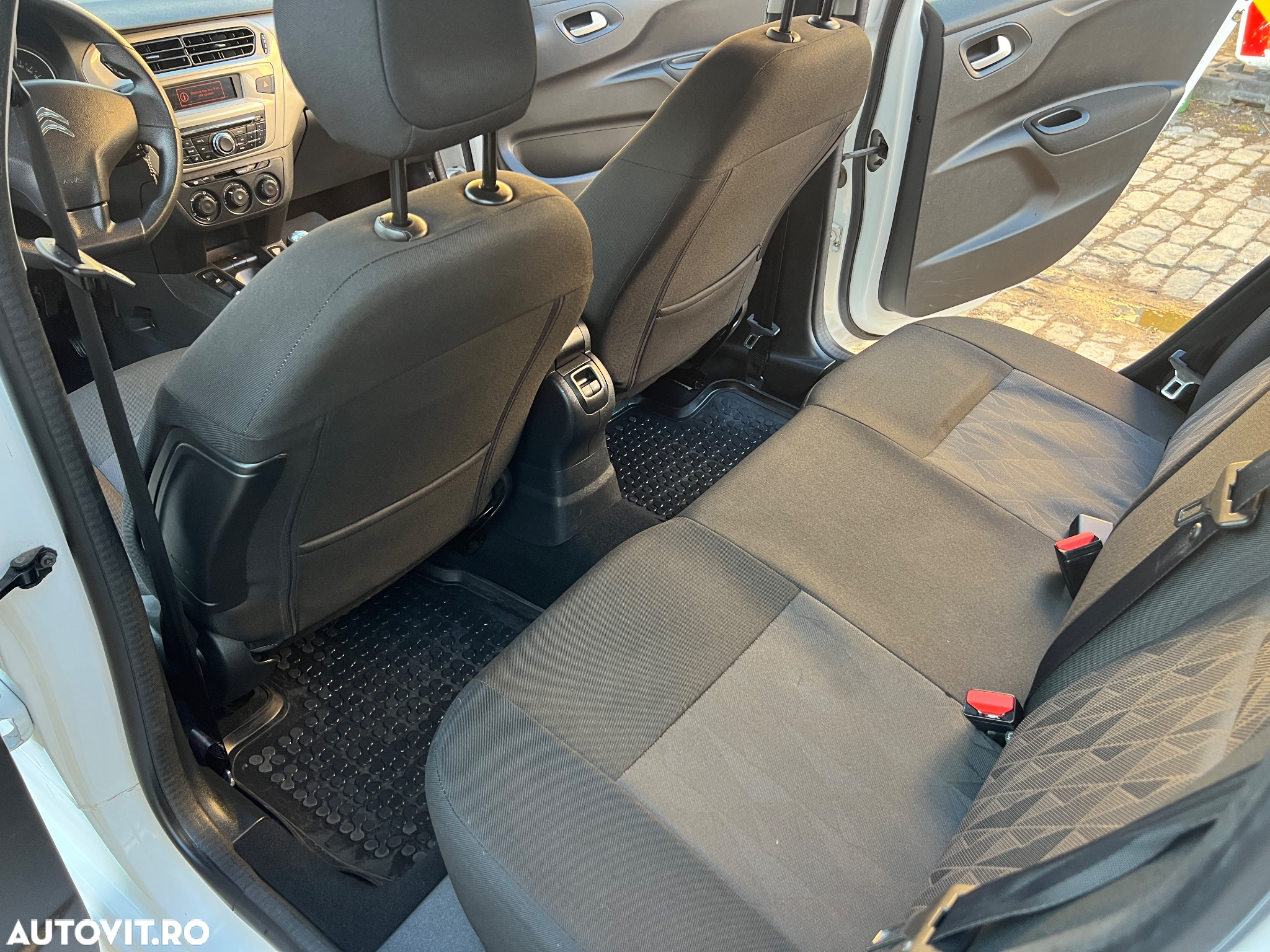 Citroën C-Elysée 1.2 PureTech BVM Live - 19