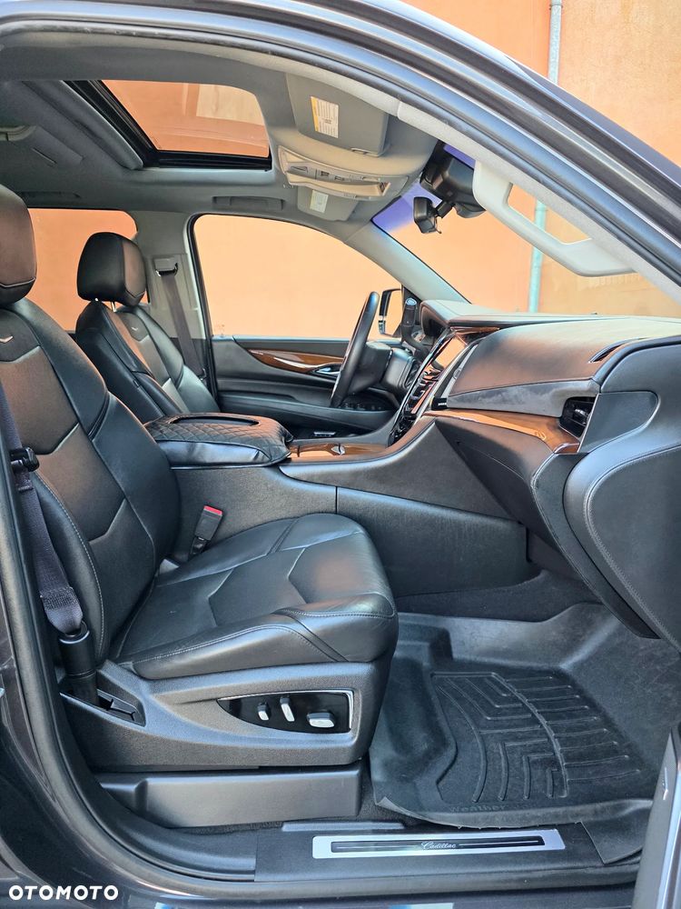 Cadillac Escalade ESV 6.2 V8 AWD AT Premium - 8