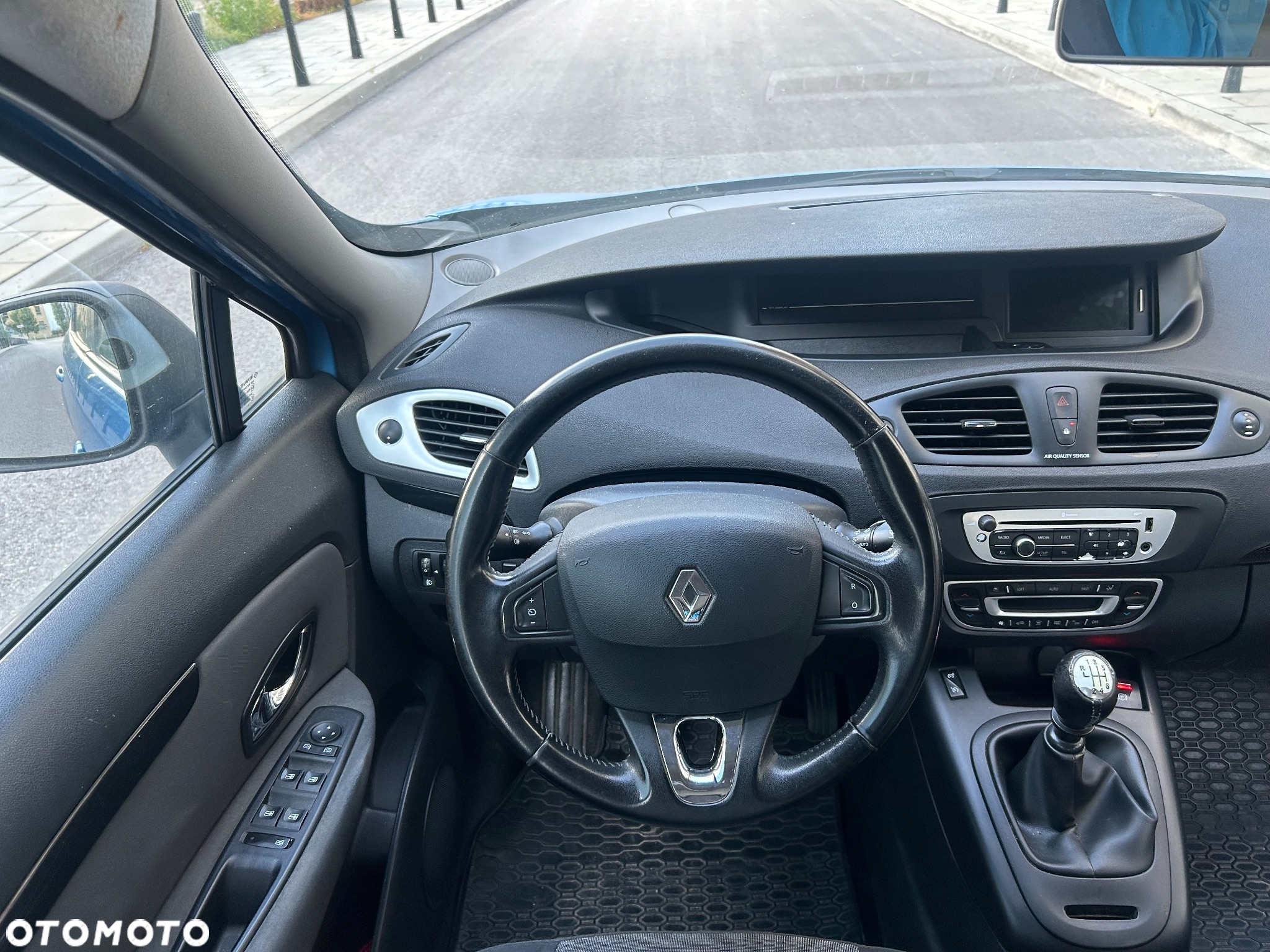 Renault Grand Scenic - 16