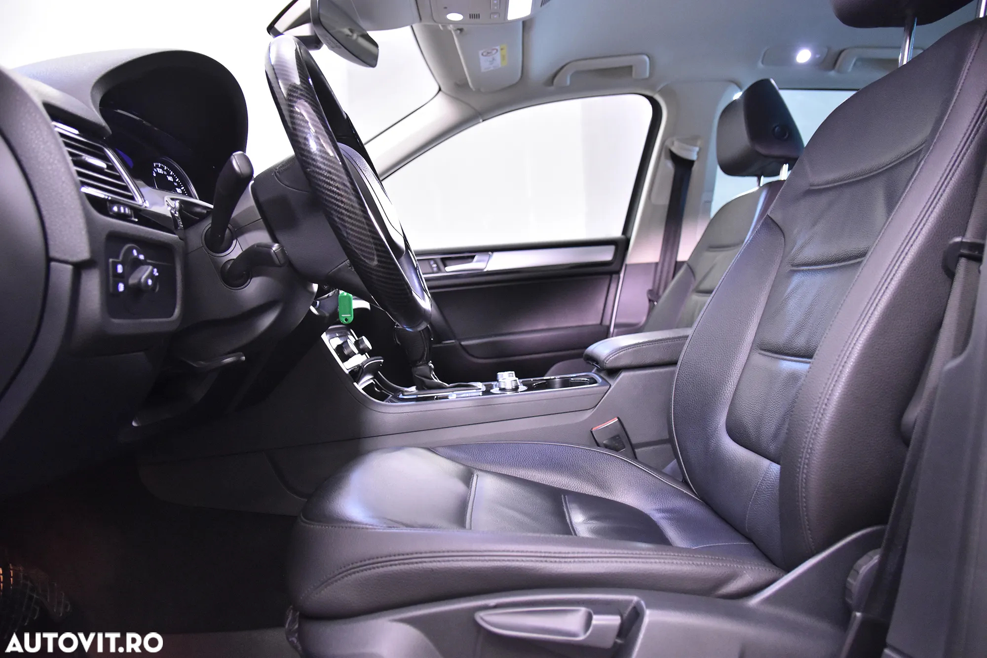 Volkswagen Touareg - 24