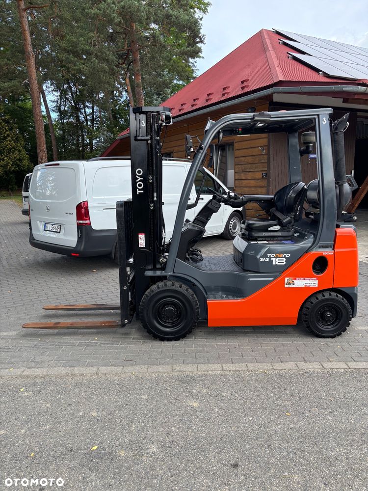 Toyota wózek widłowy 8FGF18 GWARANCJA LPG benzyna triplex PERFEKCYJNY 46800 NETTO - 2