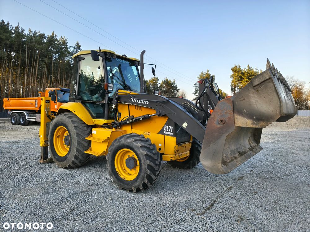 Volvo BL71  Koparko-ładowarka - 7