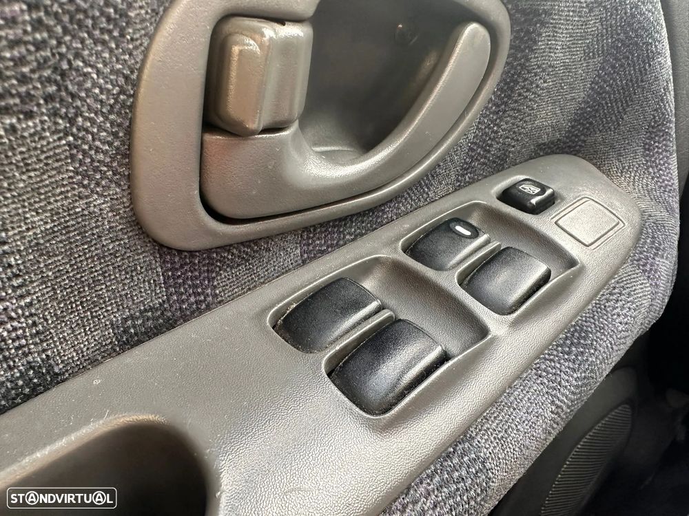 MITSUBISHI Lancer VI Sedan 1.3 12V Gasolina 75 cv  55 kW 1995 - 2003 4G13 (12V) para peças - 12