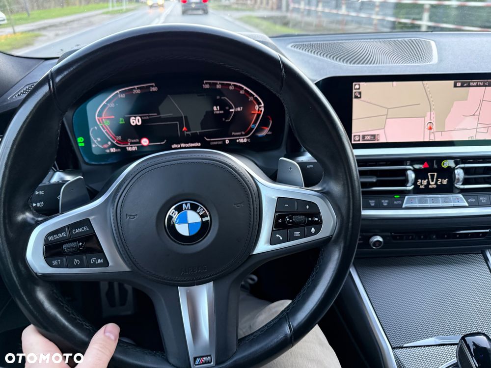 BMW Seria 3 320i M Sport Sport - 32