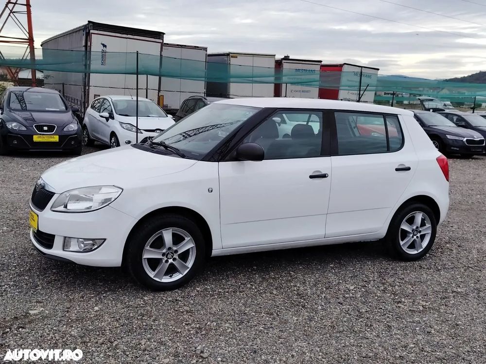 Skoda Fabia 1.2 HTP Ambiente - 3