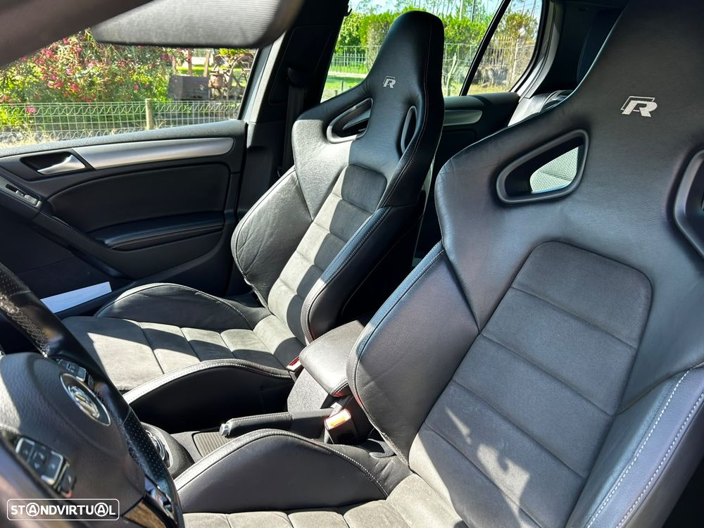 VW Golf R 4Motion (BlueMotion ) DSG - 8