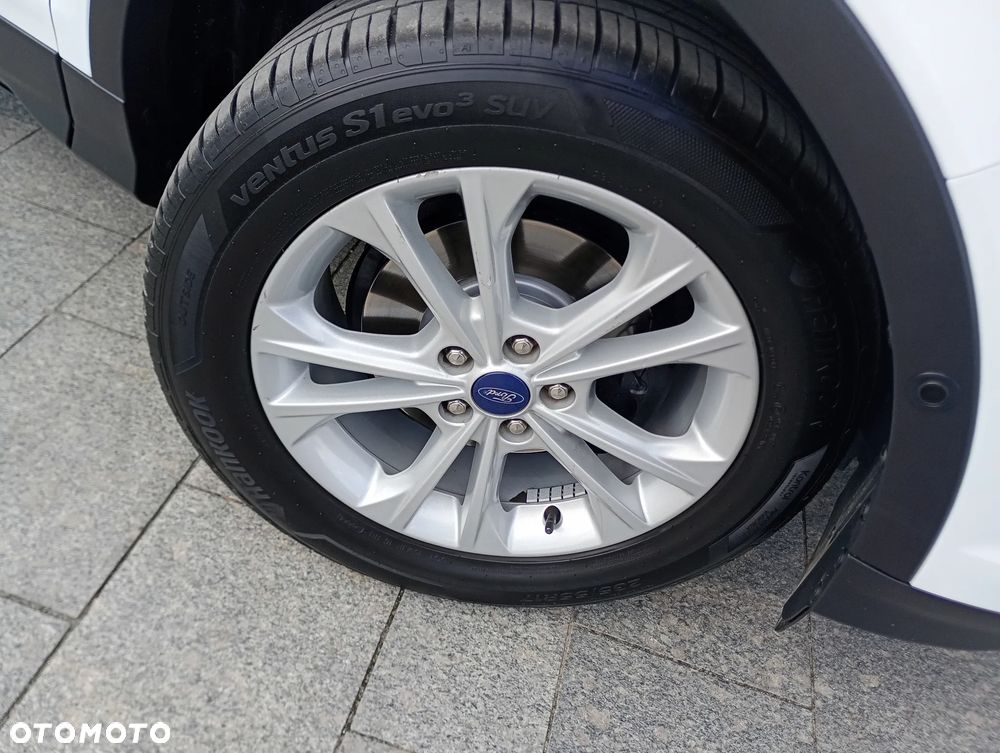 Ford Kuga 1.5 EcoBoost 2x4 Titanium - 35