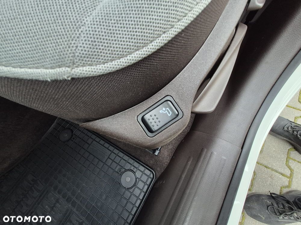 Jeep Renegade 1.4 MultiAir Longitude FWD S&S - 28