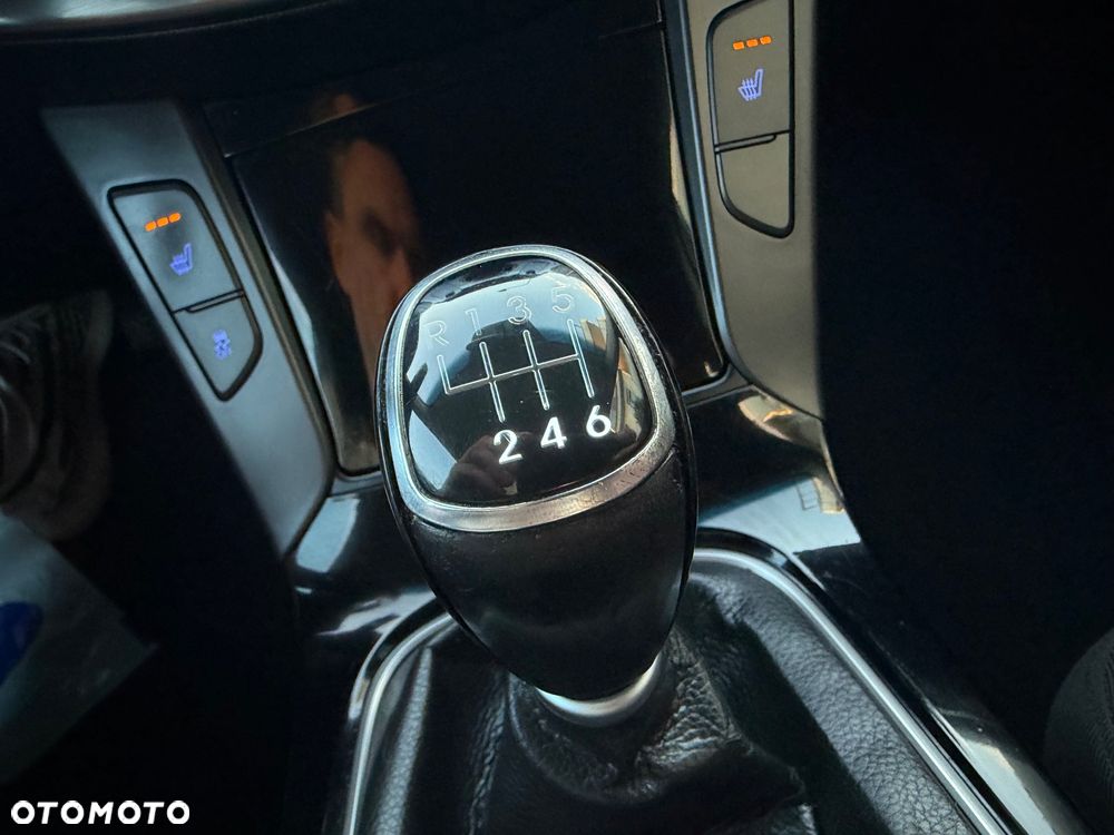 Hyundai i40 i40cw 1.6 Fifa World Cup Edition - 36