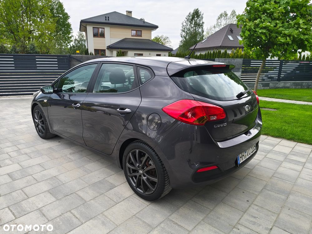Kia Ceed 1.4 CVVT Attract - 8