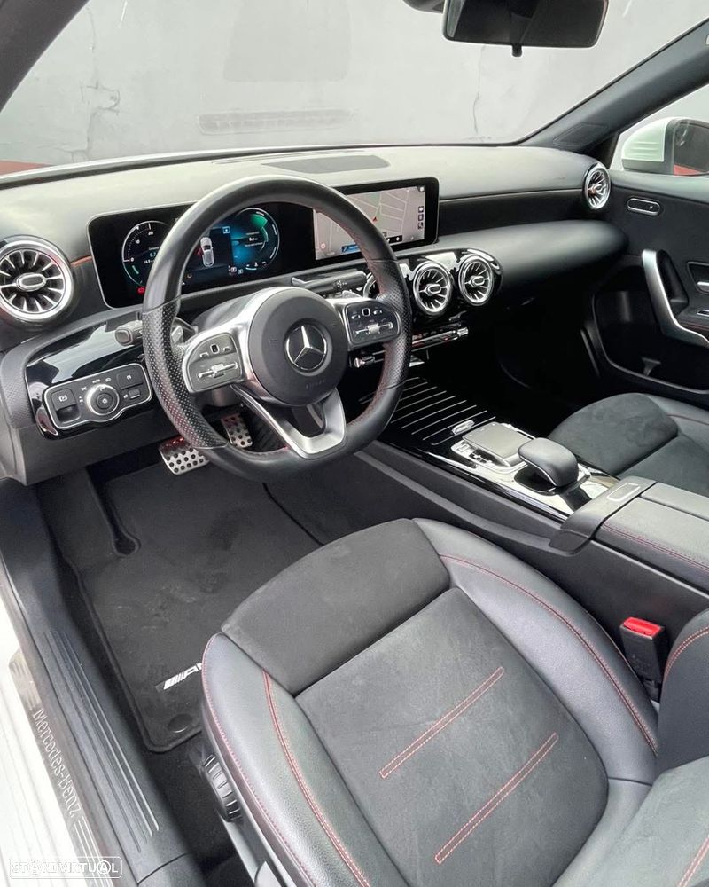 Mercedes-Benz A 200 4Matic 8G-DCT AMG Line - 6