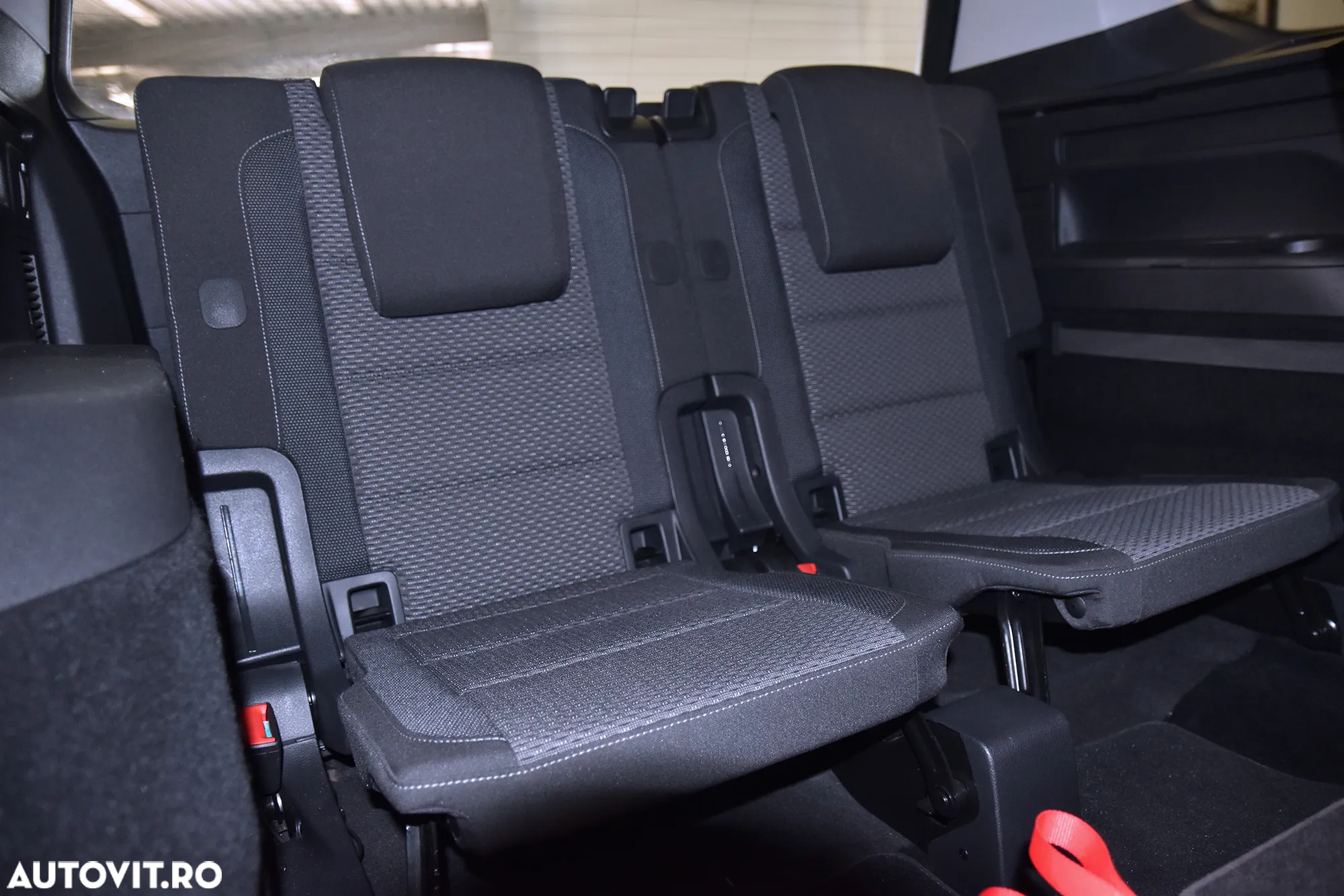 Volkswagen Touran - 13