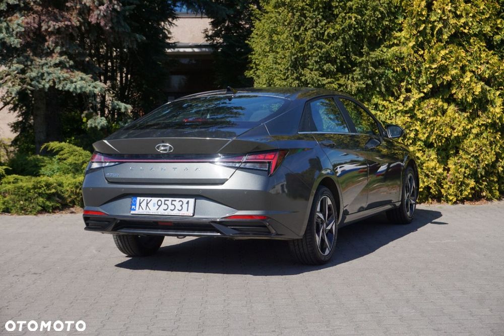 Hyundai Elantra - 7