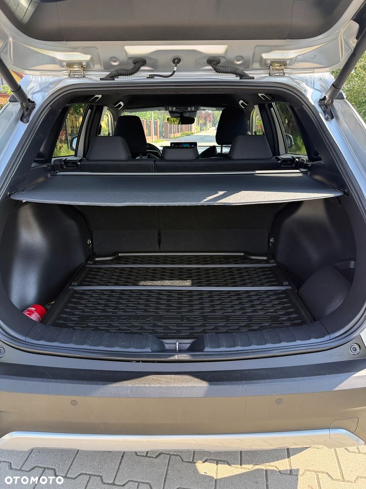 Toyota Corolla Cross 2.0 Hybrid Style AWD - 29
