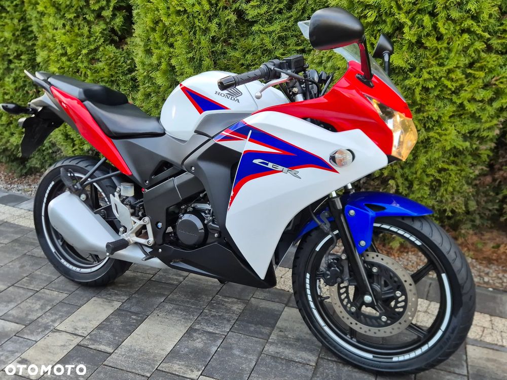 Honda CBR - 1