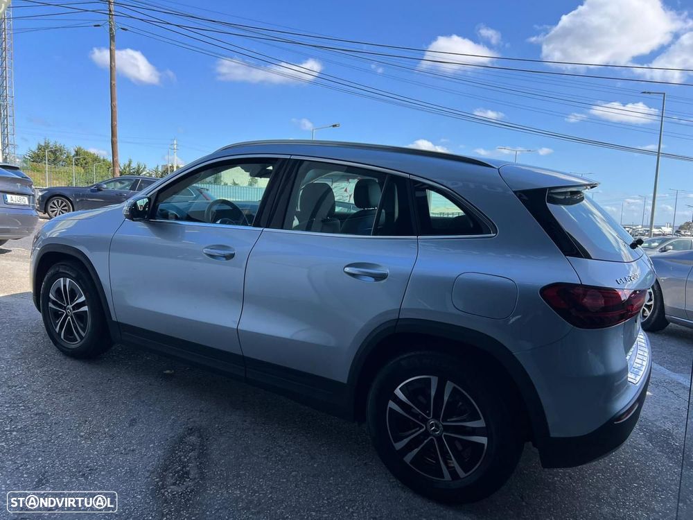 Mercedes-Benz GLA 200 Progressive - 4