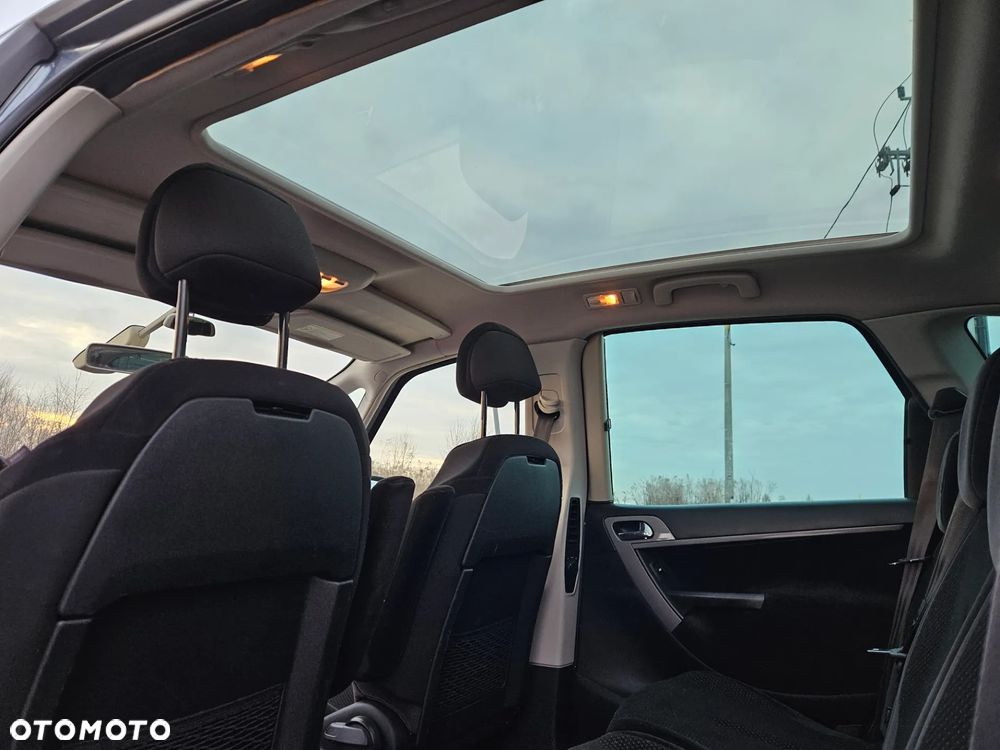 Citroën C4 Picasso 1.8 16V Style - 12