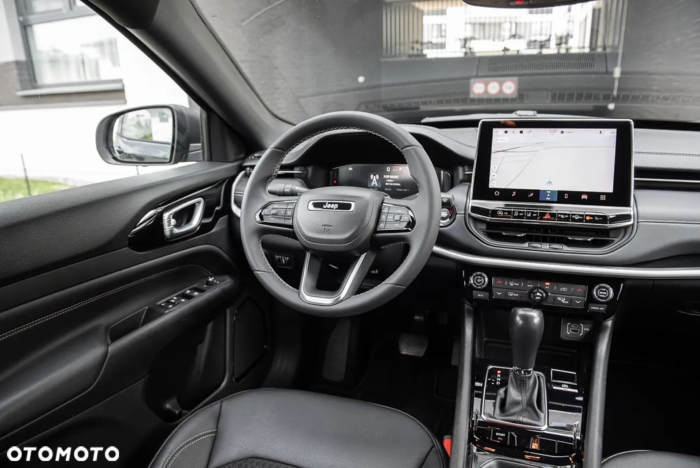 Jeep Compass - 31