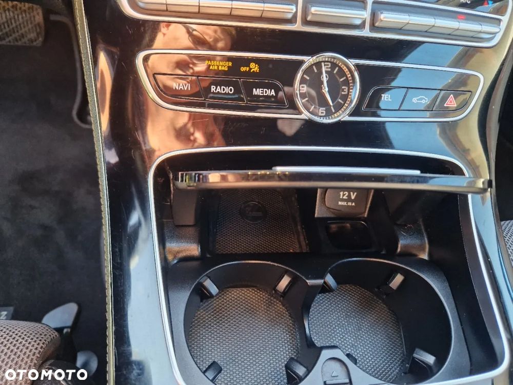 Mercedes-Benz Klasa E 220 d 9G-TRONIC - 22