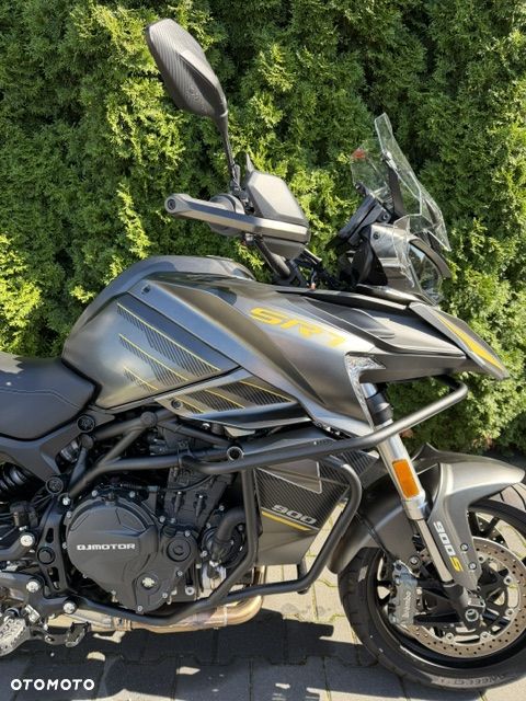 QJMOTOR 900 S - 4