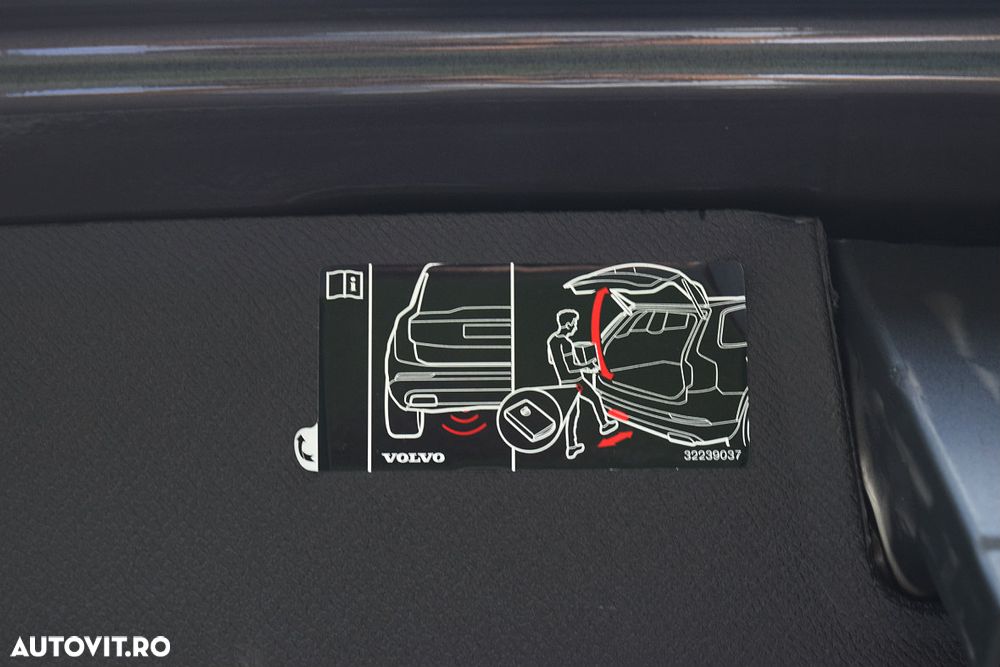 Volvo XC 90 B5 D AWD Geartronic RDesign - 28