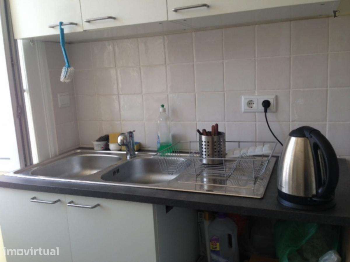 Quarto - localizado em Lisbon - Grande imagem: 3/21