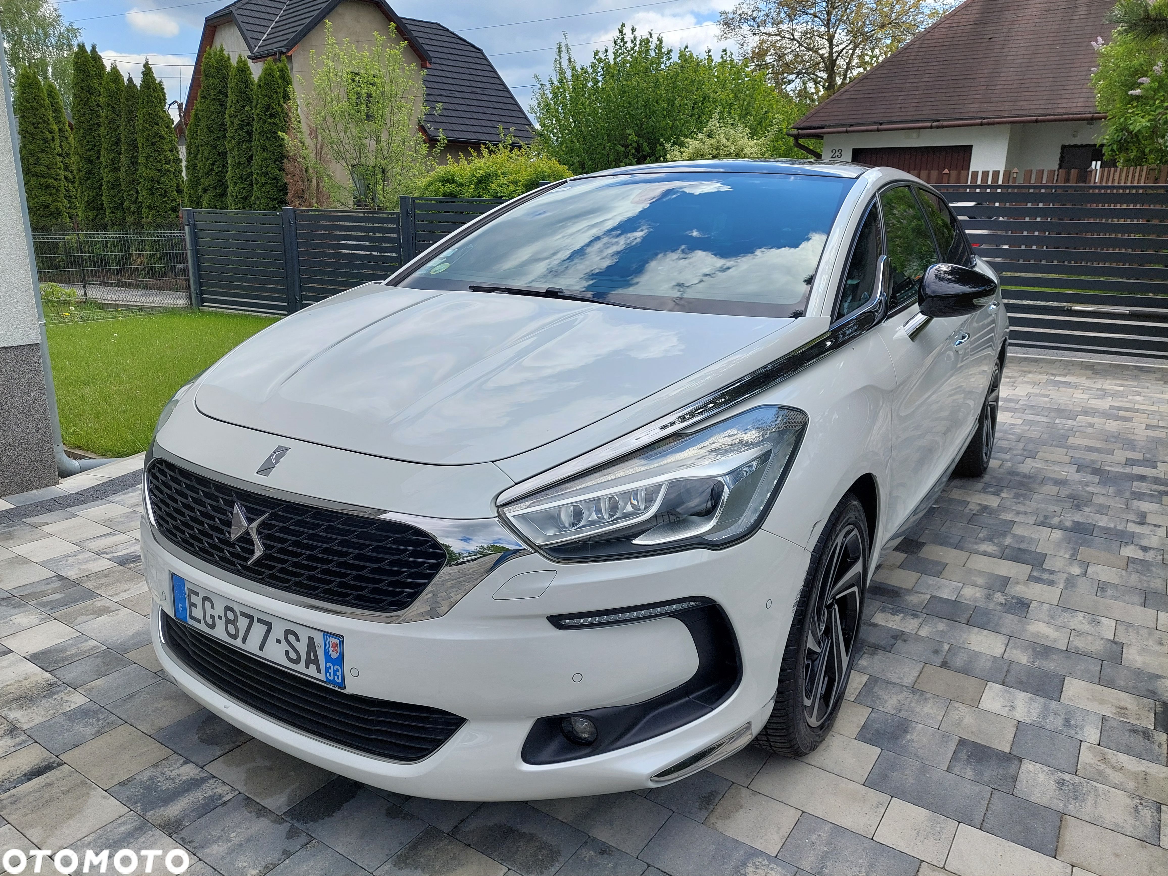 Citroën DS5 Hybrid4 EGS6 SportChic - 1