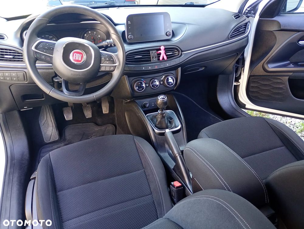 Fiat Tipo 1.4 T-Jet 16v S-Design - 10