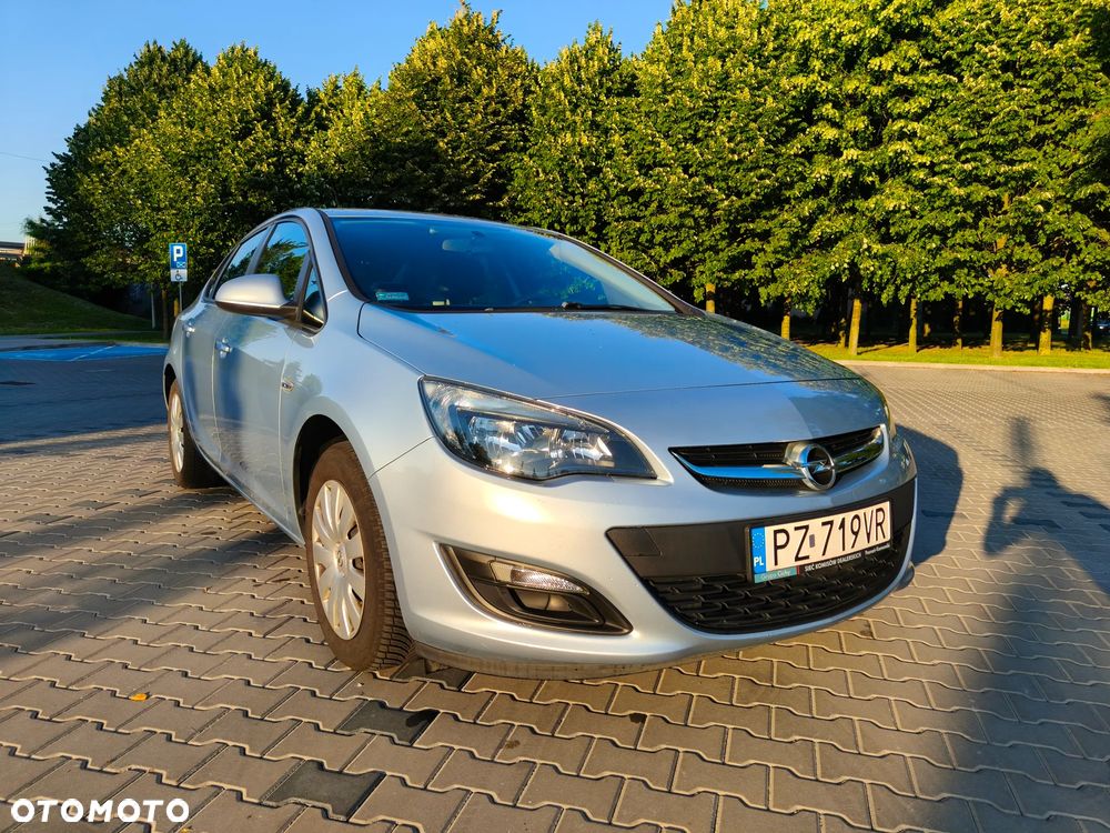 Opel Astra 1.6 Active EU6 - 17